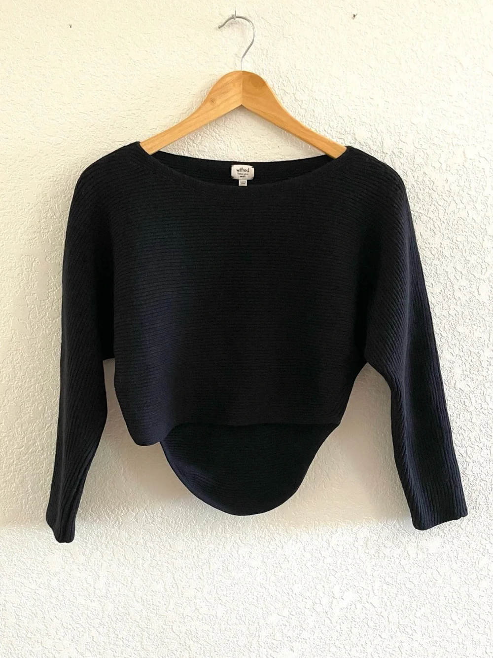 Wilfred Aritzia 100% Merino Wool Black Ribbed Crew-Neck Cropped Sweater Small